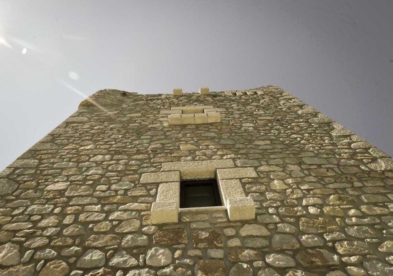 Focalion Castle Luxury Suites Pírgos Dhiroú Екстериор снимка