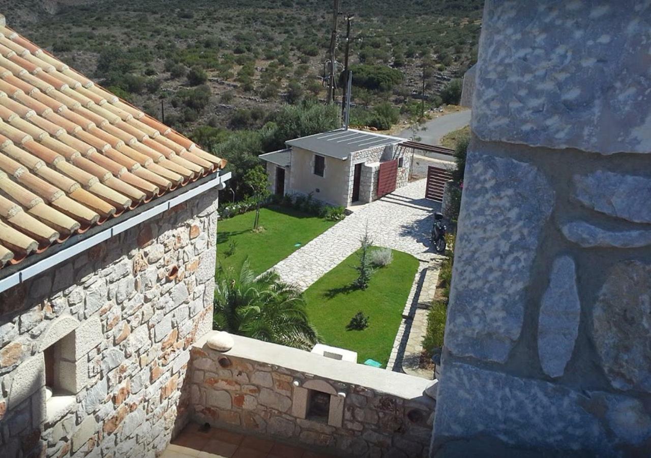 Focalion Castle Luxury Suites Pírgos Dhiroú Екстериор снимка