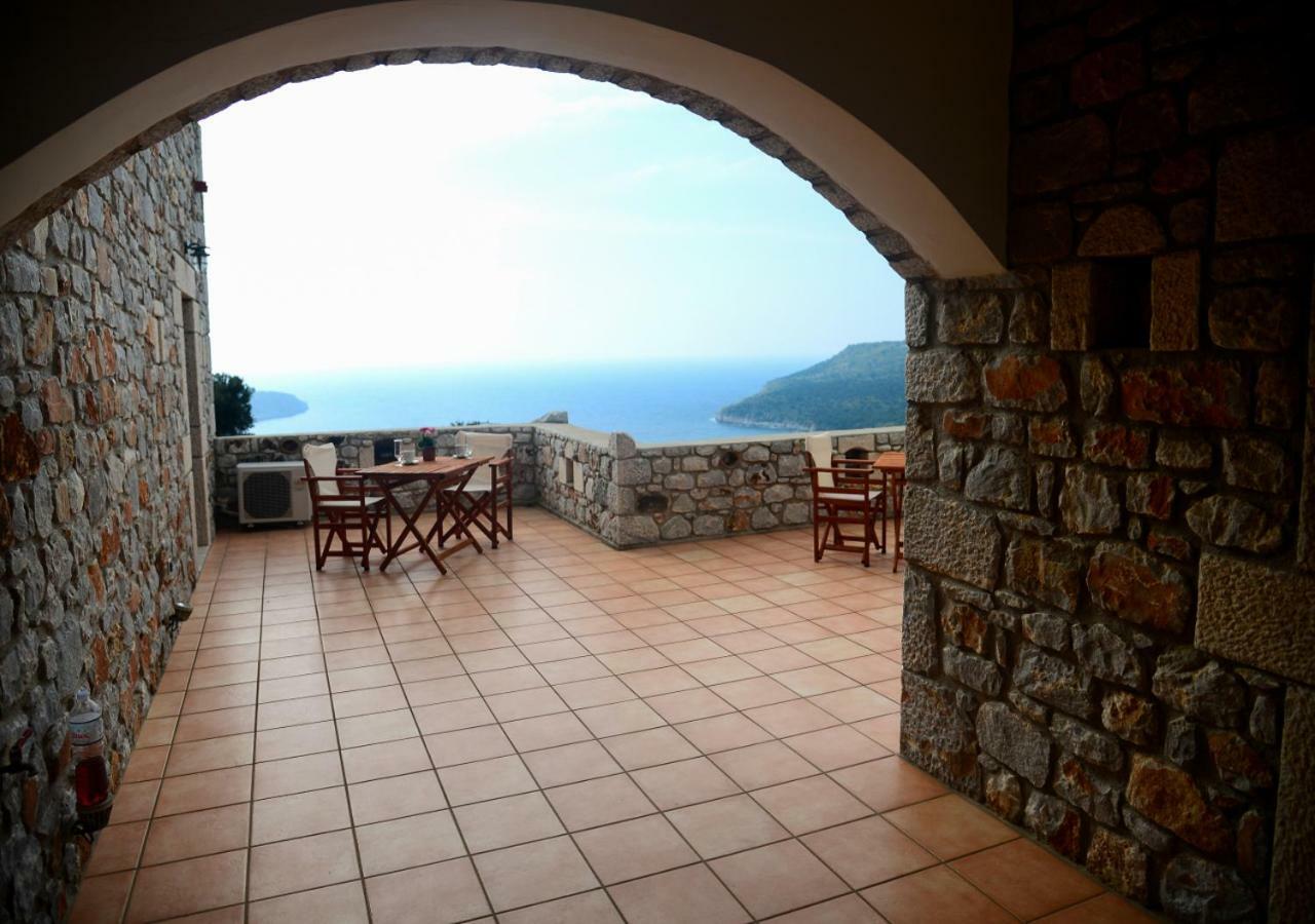 Focalion Castle Luxury Suites Pírgos Dhiroú Екстериор снимка