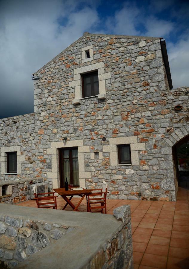 Focalion Castle Luxury Suites Pírgos Dhiroú Екстериор снимка