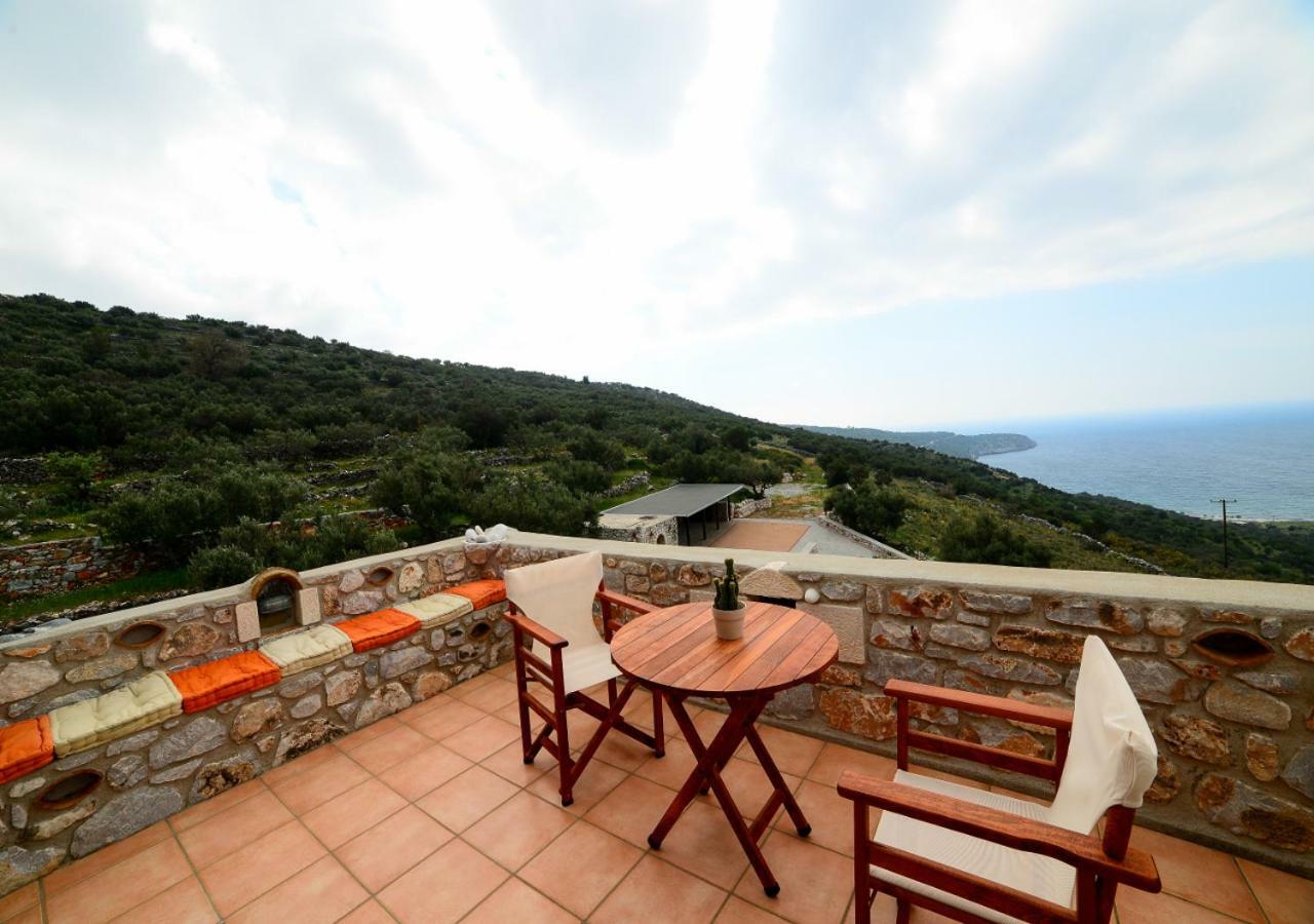 Focalion Castle Luxury Suites Pírgos Dhiroú Екстериор снимка