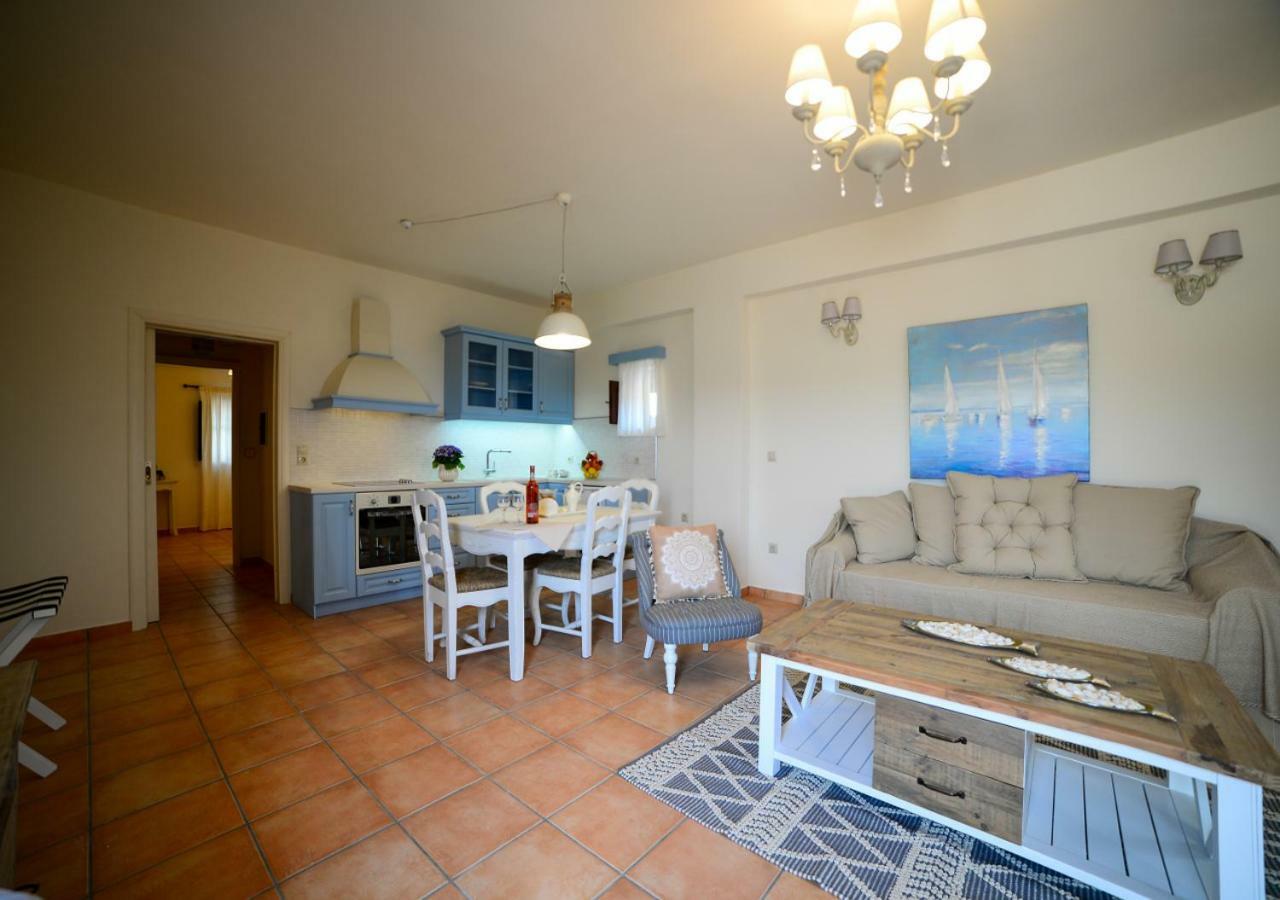 Focalion Castle Luxury Suites Pírgos Dhiroú Екстериор снимка