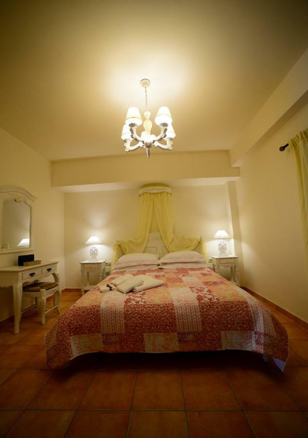 Focalion Castle Luxury Suites Pírgos Dhiroú Екстериор снимка