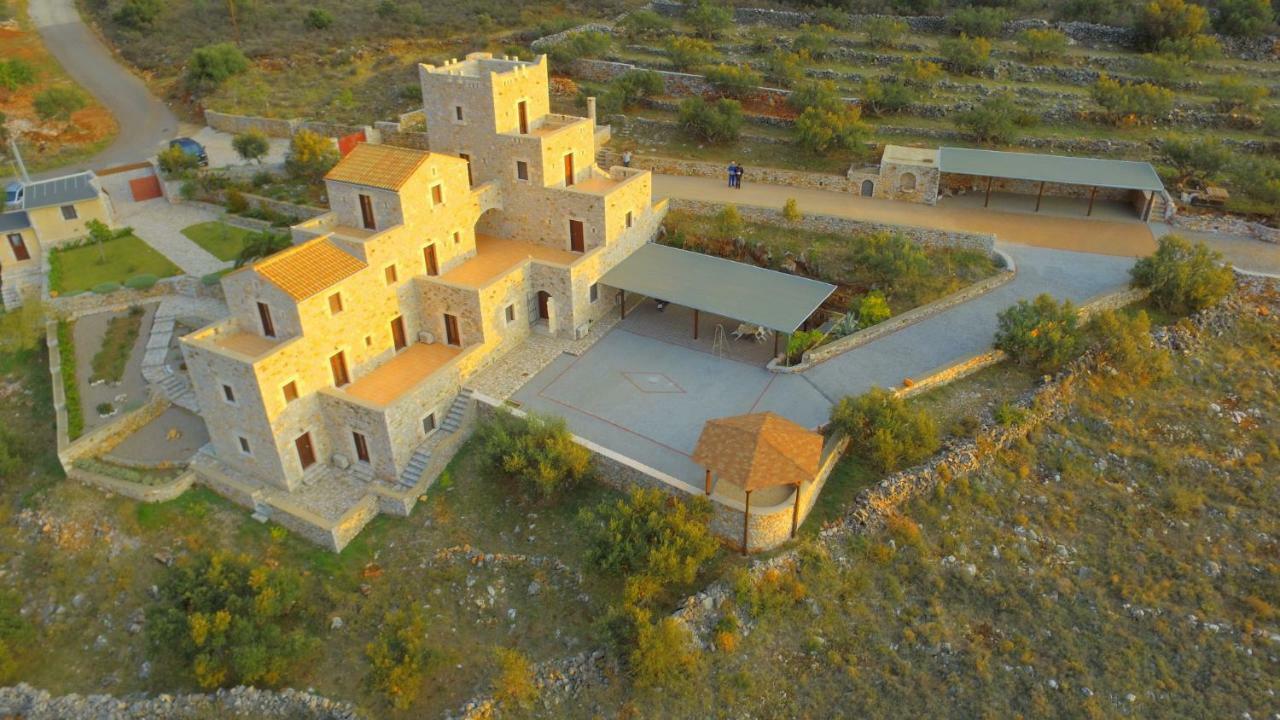 Focalion Castle Luxury Suites Pírgos Dhiroú Екстериор снимка